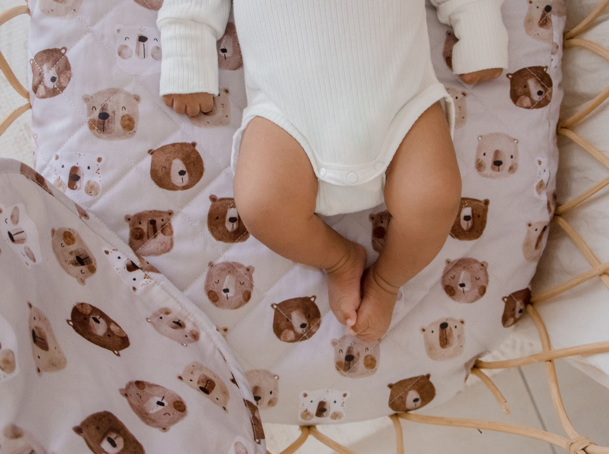 White Bear Print Quilted Cotton Waterproof Fitted Baby Bassinet Sheet