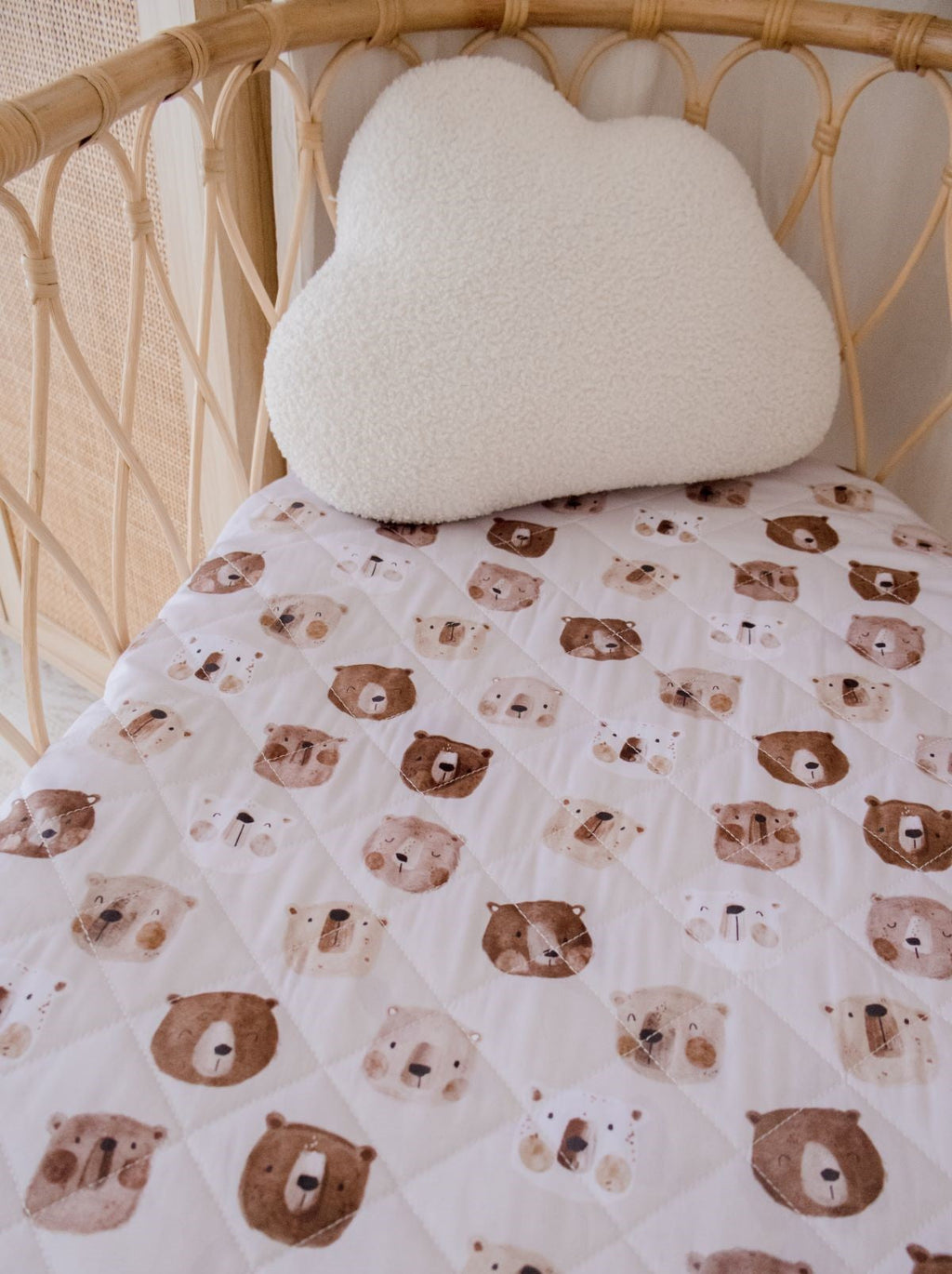 White Bear Print Quilted Cotton Waterproof Fitted Baby Bassinet Sheet