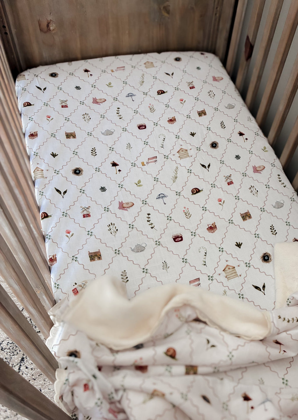 Ivory Botanical Lattice Print Organic Cotton Muslin Fitted Cot Sheet